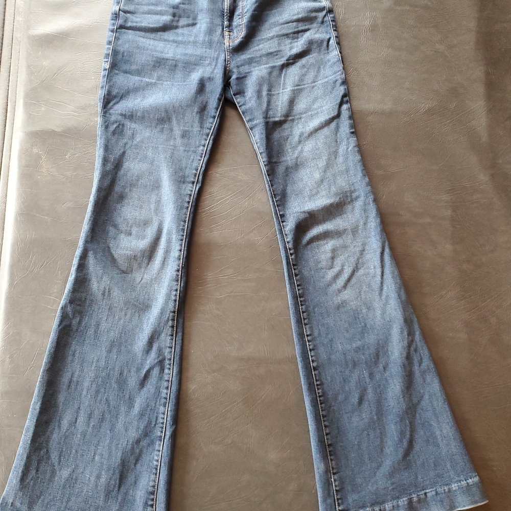Good American Jeans, Good Legs Flare high-rise dark-wash Size 6/28 33" Inseam